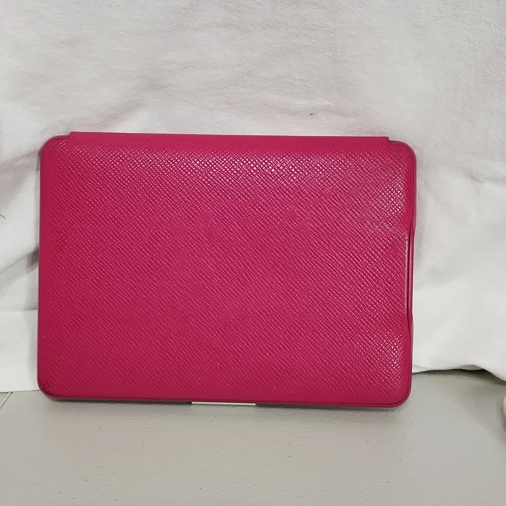 Kindle Case Textured Raspberry Color Magnetic Closure - Picture 3 of 8